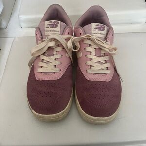 New Balance Women's BBW80 V1 Sneaker  two toned pink and white sz 8.5 w and men7